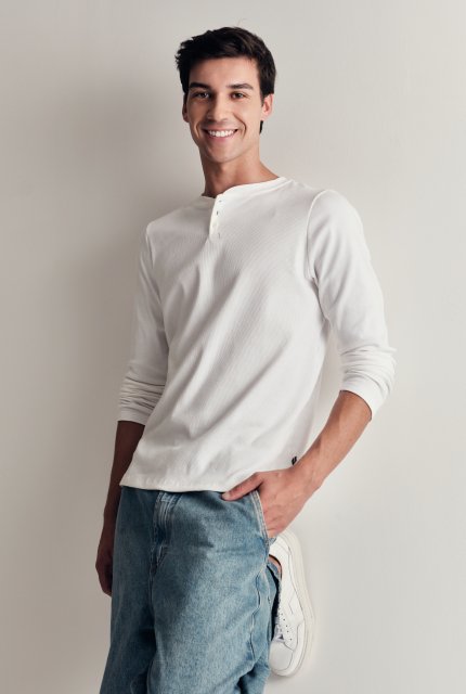 Vertical Image 2